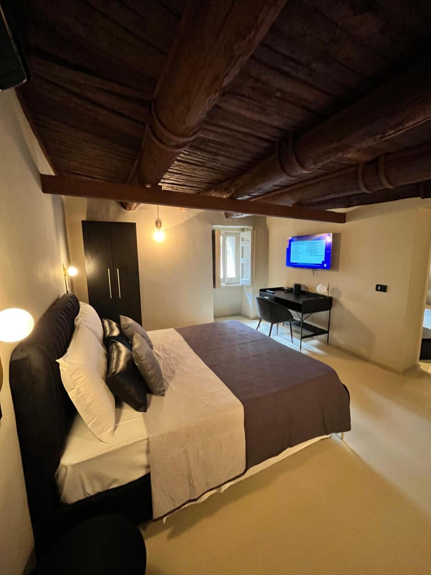 The Neapolitan Bb Palazzo Carafa Della Spina Guest house