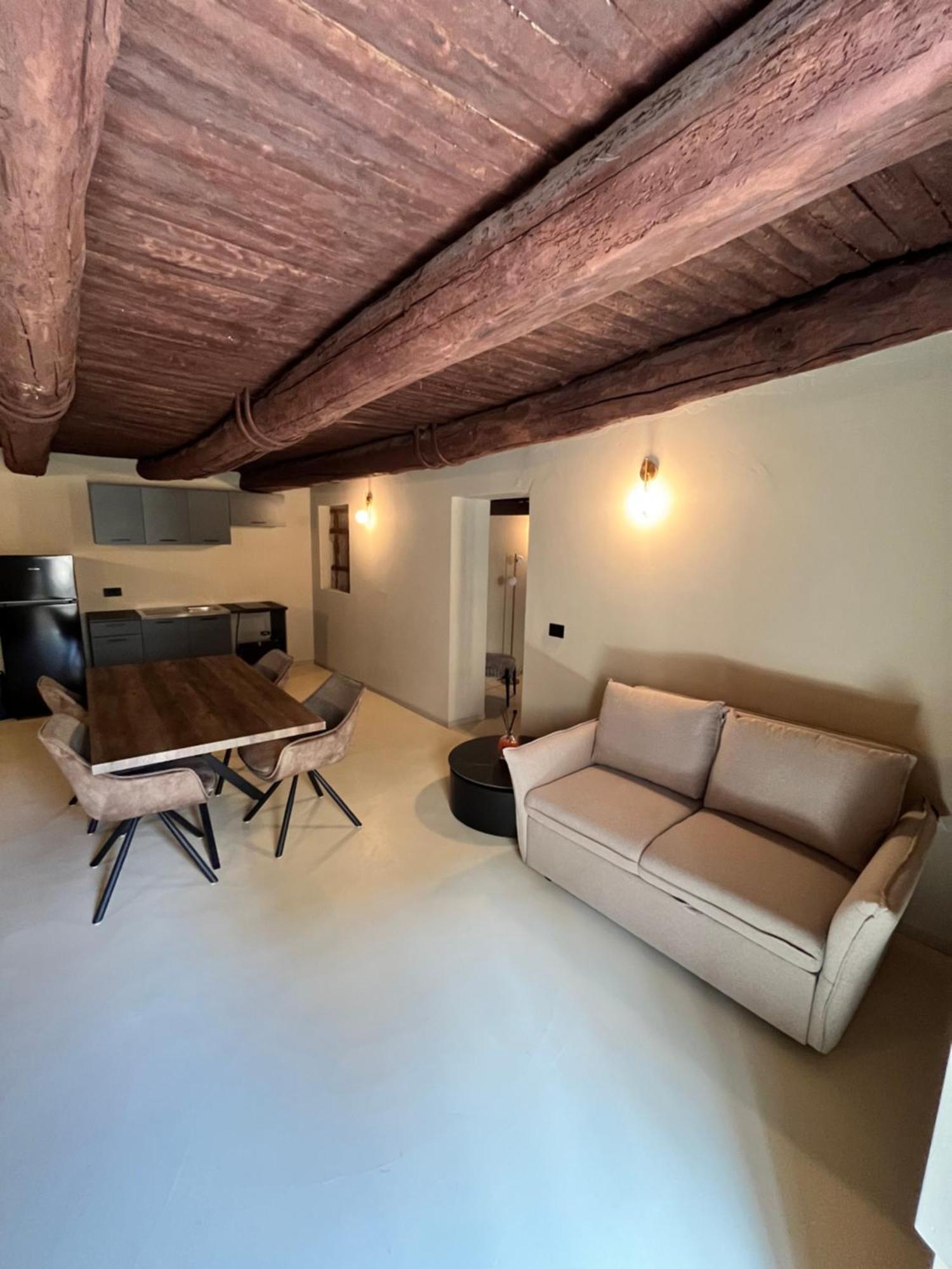 Guest house The Neapolitan Bb Palazzo Carafa Della Spina Naples